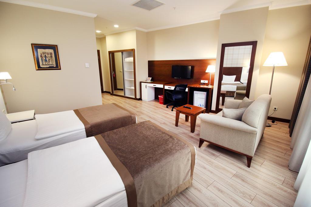 Boss Hotel Sincan Ngoại thất bức ảnh