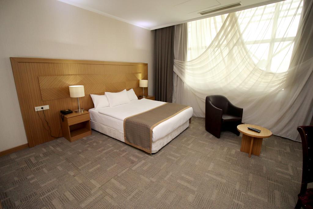 Boss Hotel Sincan Ngoại thất bức ảnh